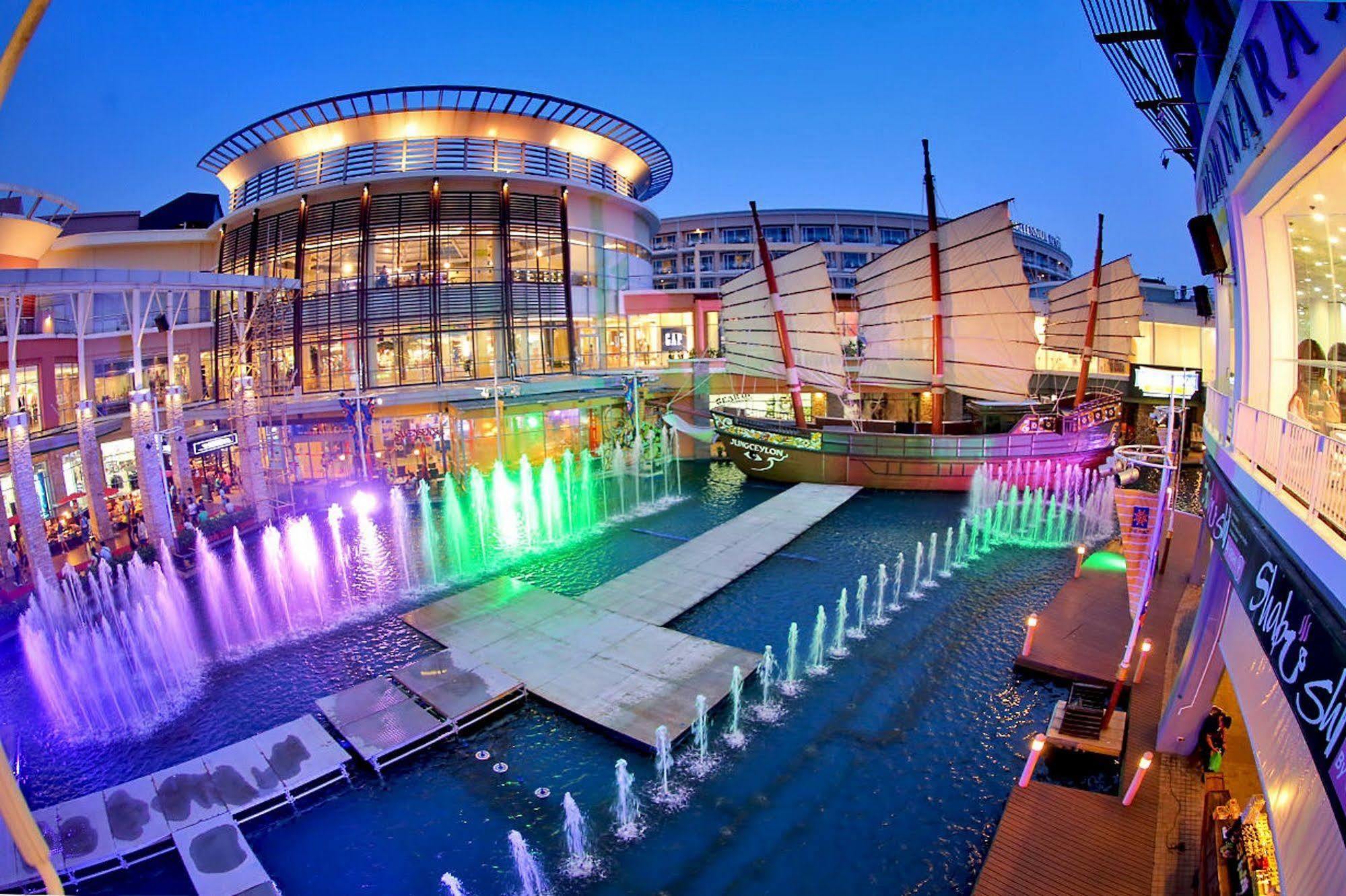 The Royal Palm Beach Front Patong Exterior photo