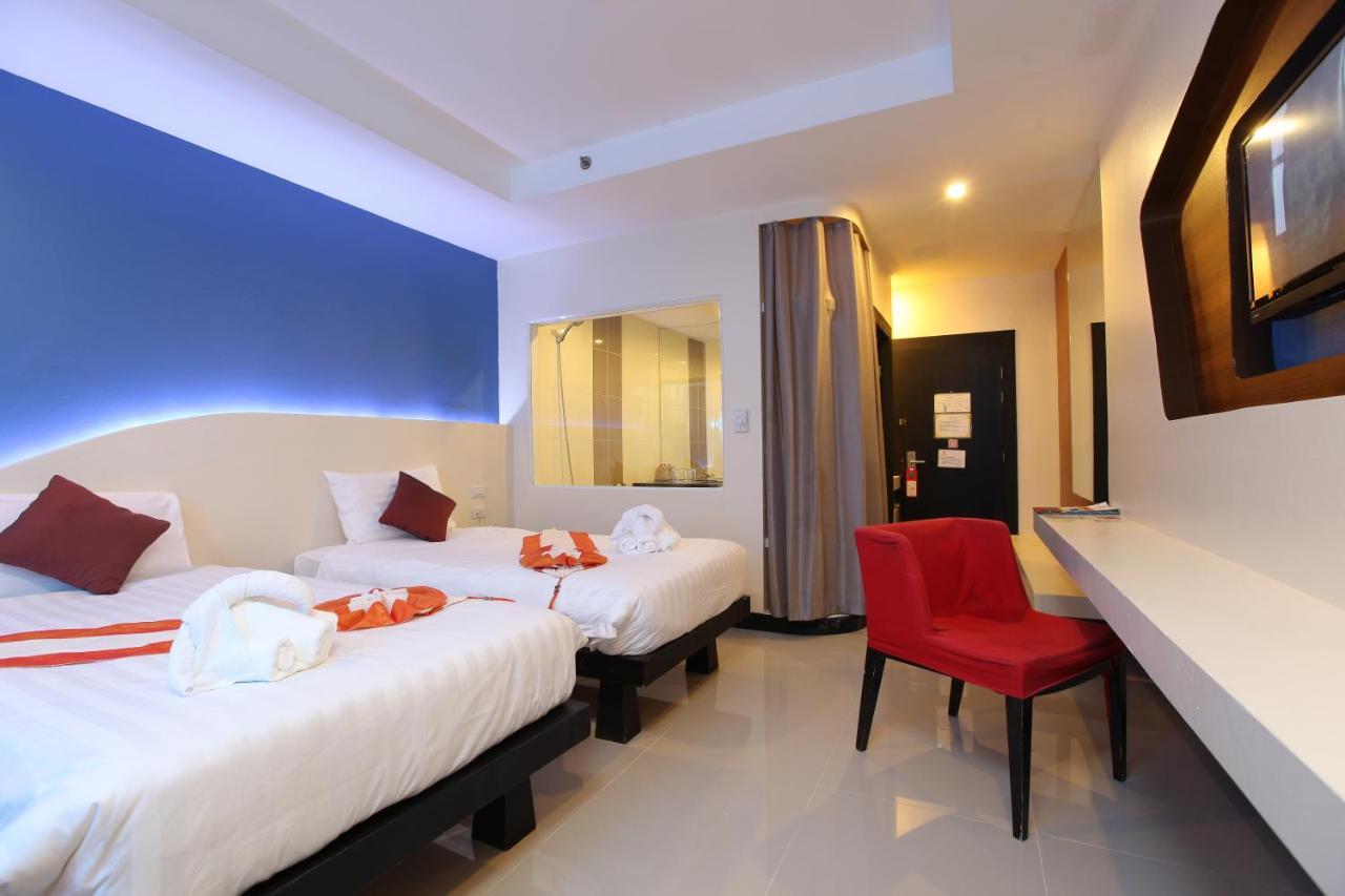 The Royal Palm Beach Front Patong Exterior photo