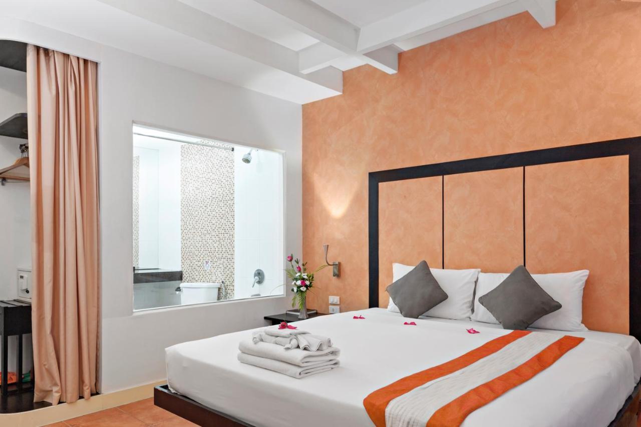 The Royal Palm Beach Front Patong Exterior photo